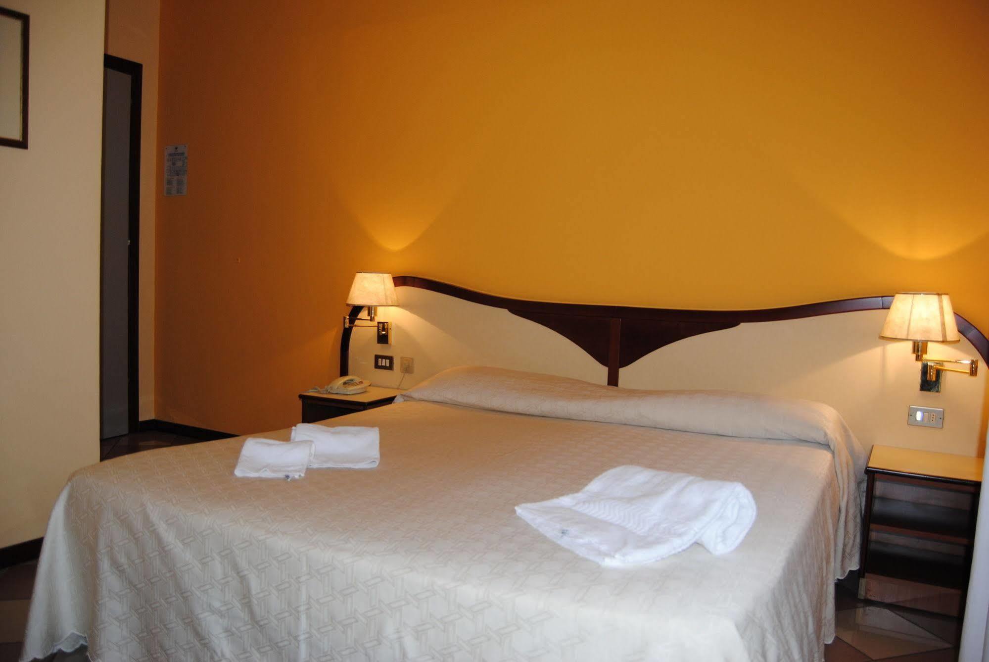 Hotel La Fenice Formigine Ngoại thất bức ảnh