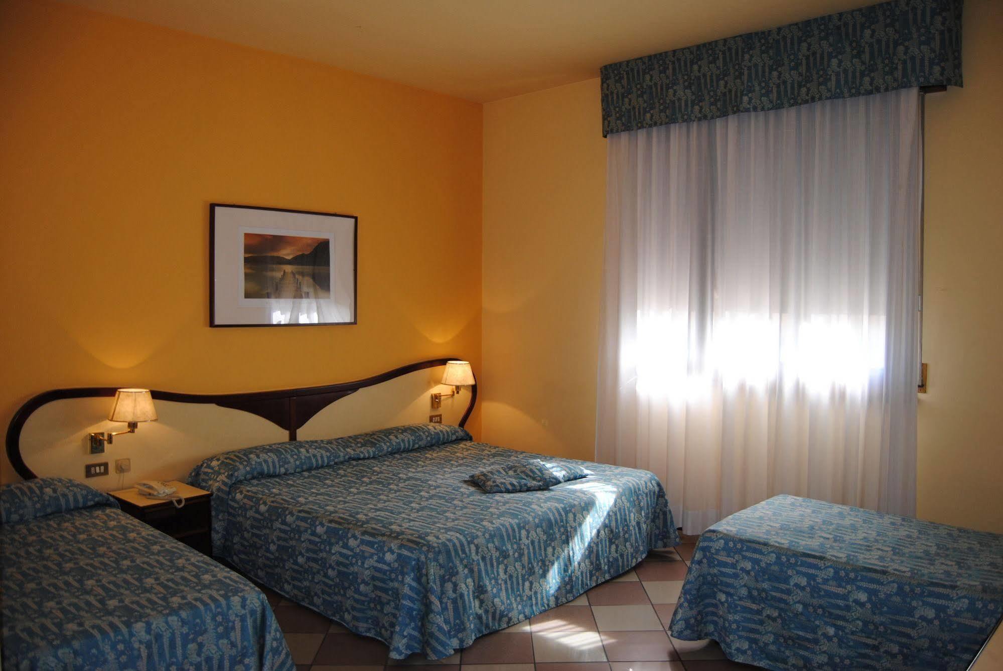 Hotel La Fenice Formigine Ngoại thất bức ảnh
