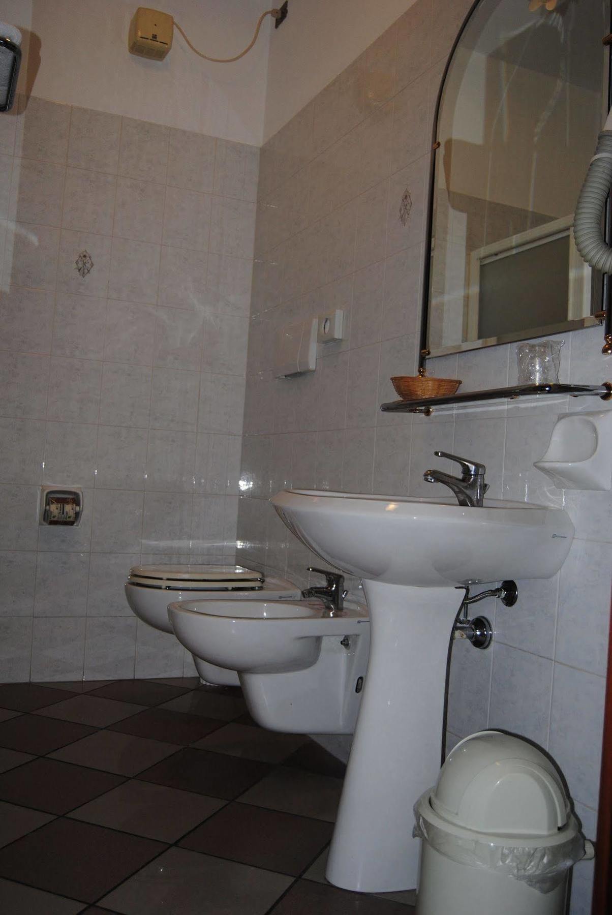 Hotel La Fenice Formigine Ngoại thất bức ảnh
