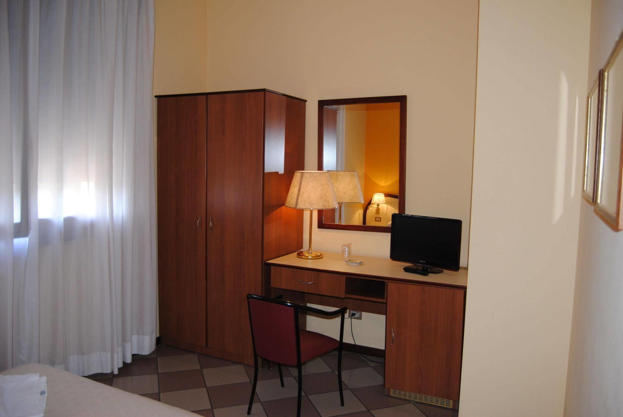 Hotel La Fenice Formigine Ngoại thất bức ảnh