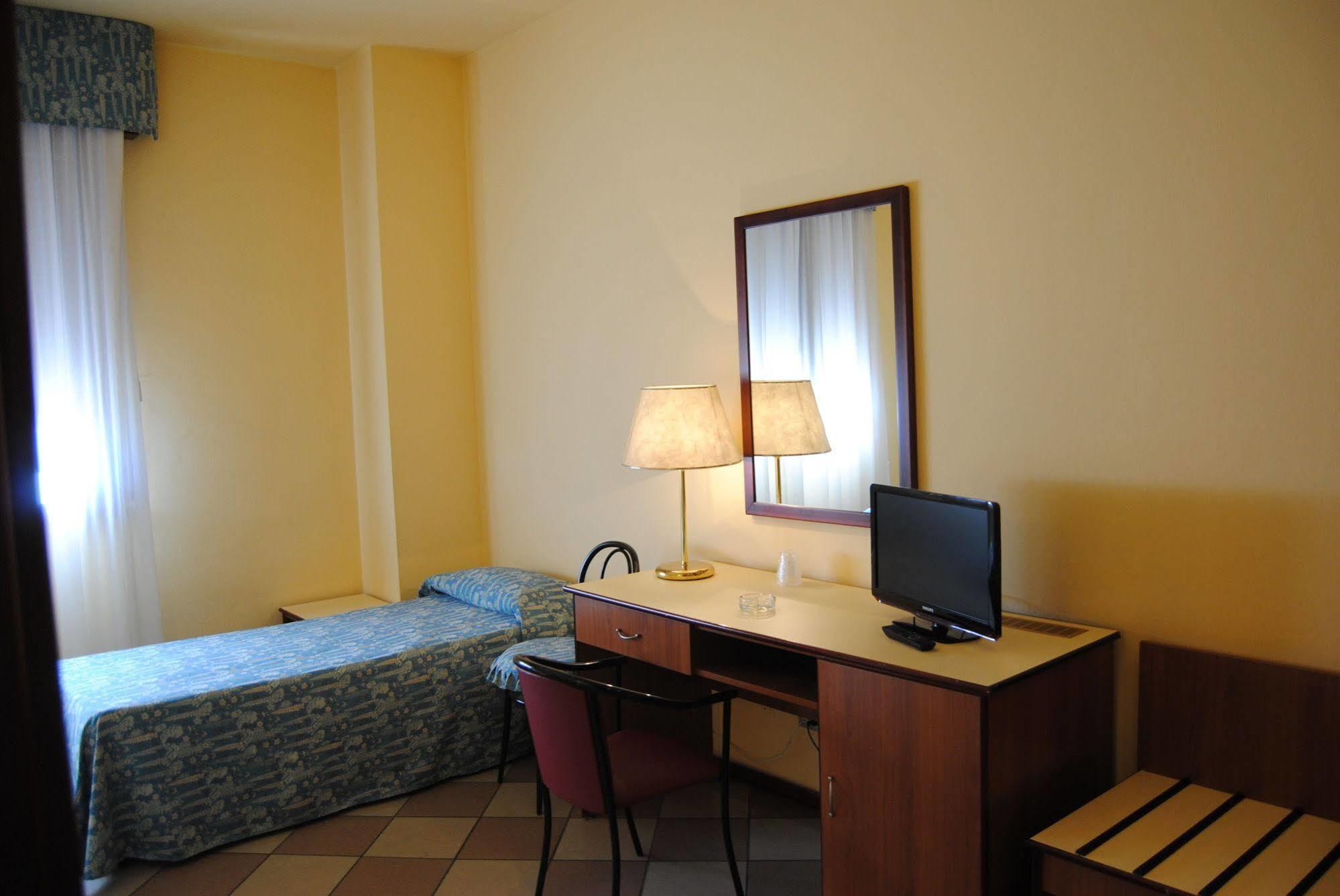 Hotel La Fenice Formigine Ngoại thất bức ảnh